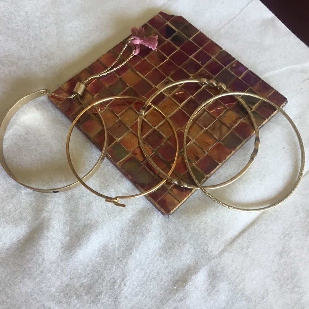 $8ย eaโorโ3/$15.โFourโGoldtoneโBangleโBeauties